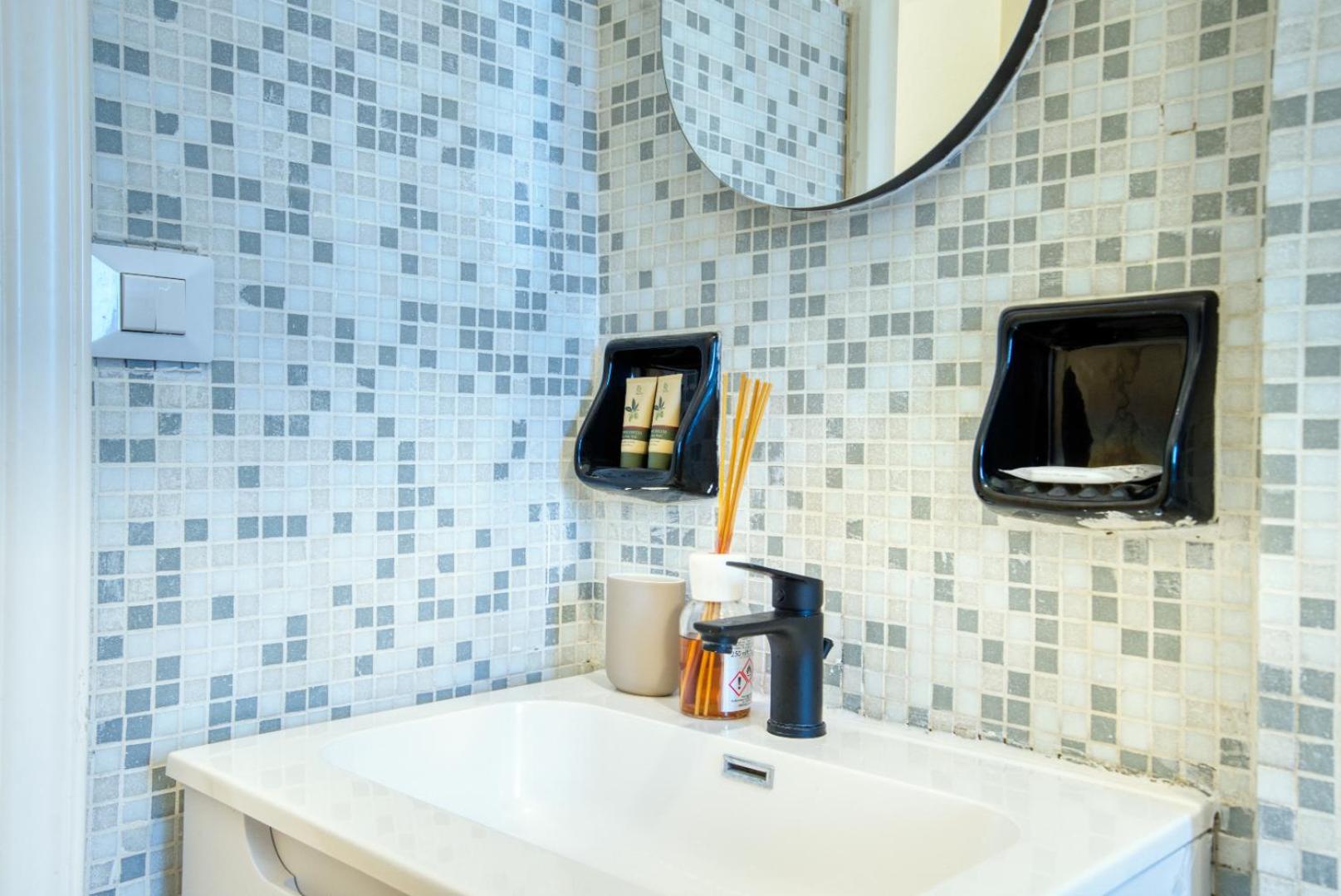 Italianflat - Elegant With Balcony In Navigli * Milaan